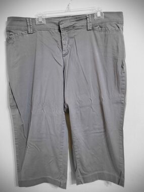 Lee Women's Gray Bermuda Shorts - Casual Midrise